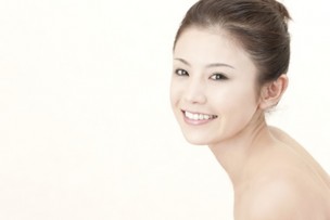 綺麗な肌の女性画像