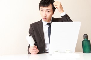 抜け毛に困る男性