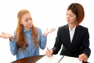 英会話教師と女性